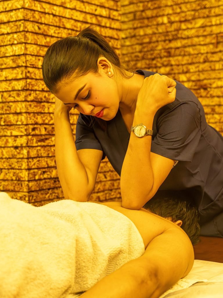 difference between thai balinese deep tissue massage